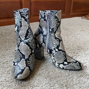 Aldo Snakeskin Patterned Ankle Boots